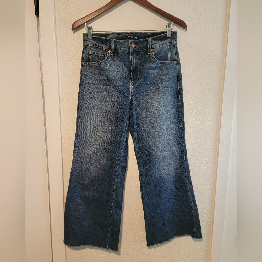 Level 99 Crop Straight Leg Medium Wash Jeans 27